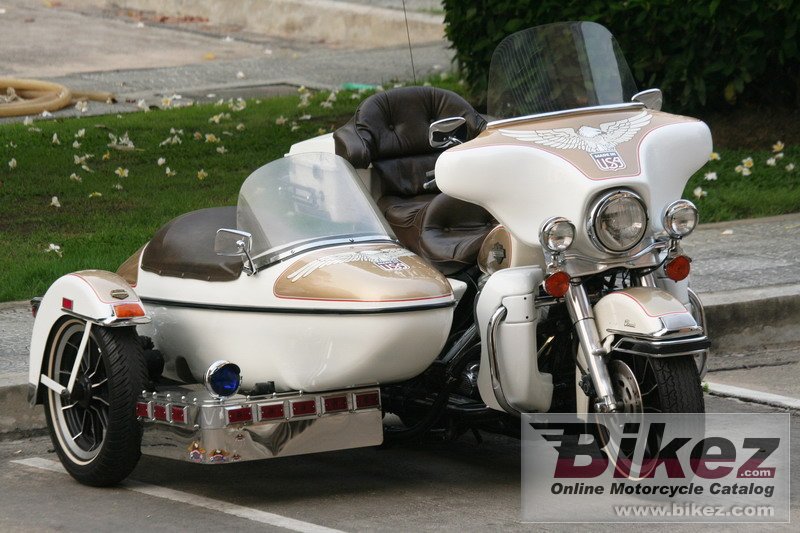 Big  flhtc 1340 (with sidecar) (reduced effect) picture and wallpaper from Bikez.com